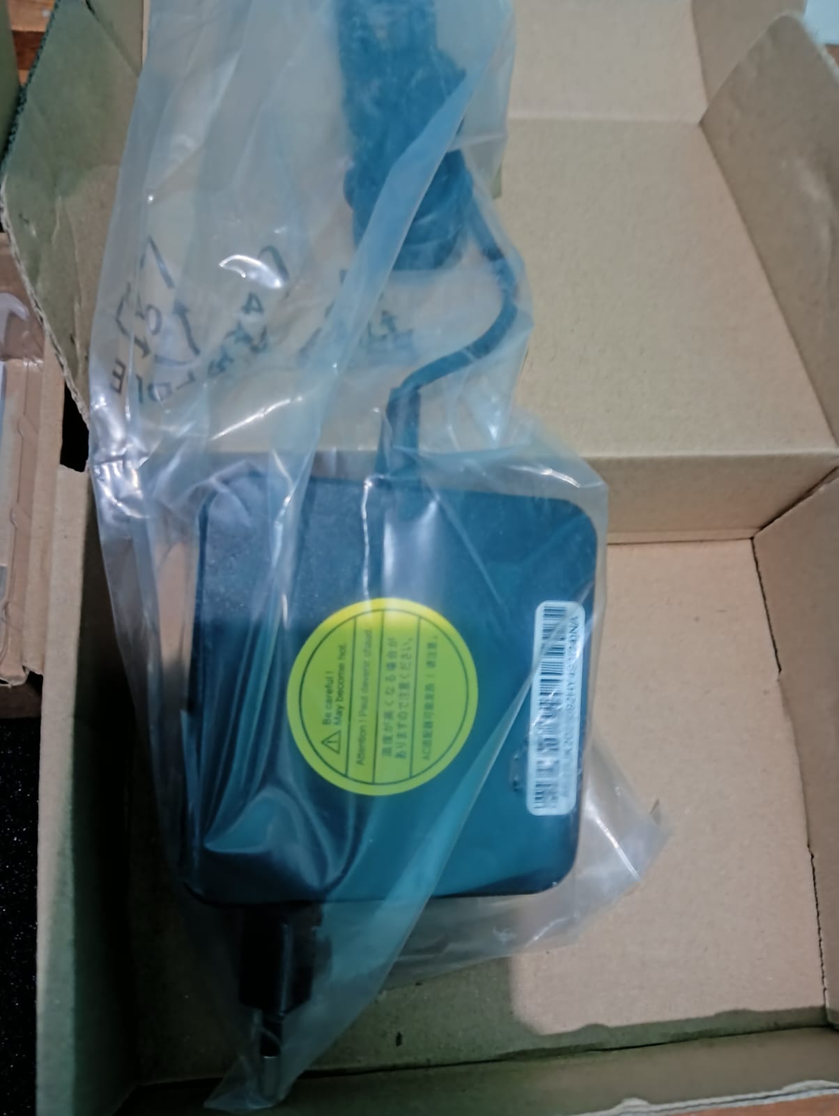 Penggantian Charger Laptop (Original/Premium)